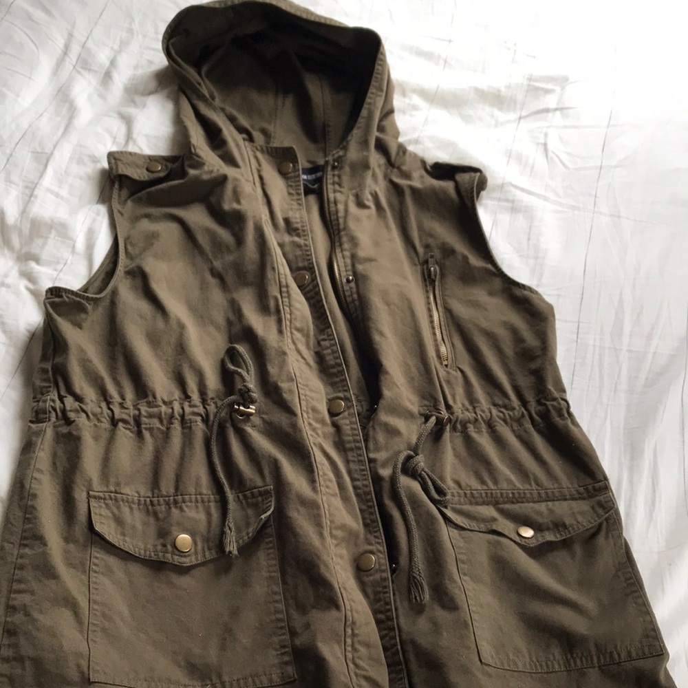 Hooded vest